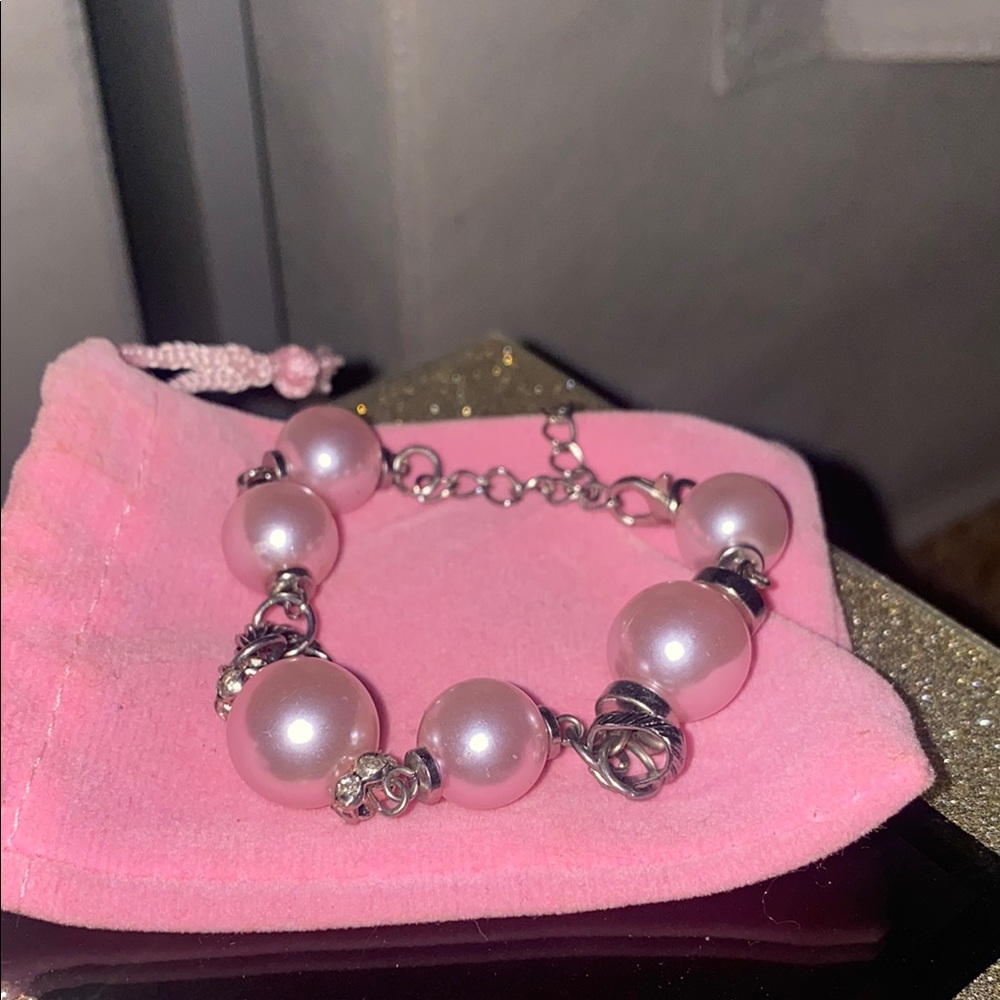 Elegant Pink Pearl Bracelet